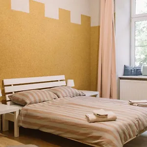 West13 Guest Hostal Cracovia